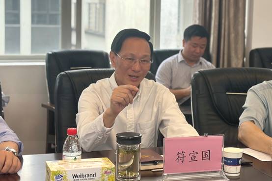 說明: J:\5.365英国上市官网在线（2022年11月始）\照片\【20230512】符宣國書記調研學院人才工作\精選\微信圖片_20230515112754.jpg